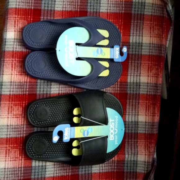 🍁FALL SALE🍁NEW pairs of men's summer shoes(men's size 12) - Picture 1 of 5